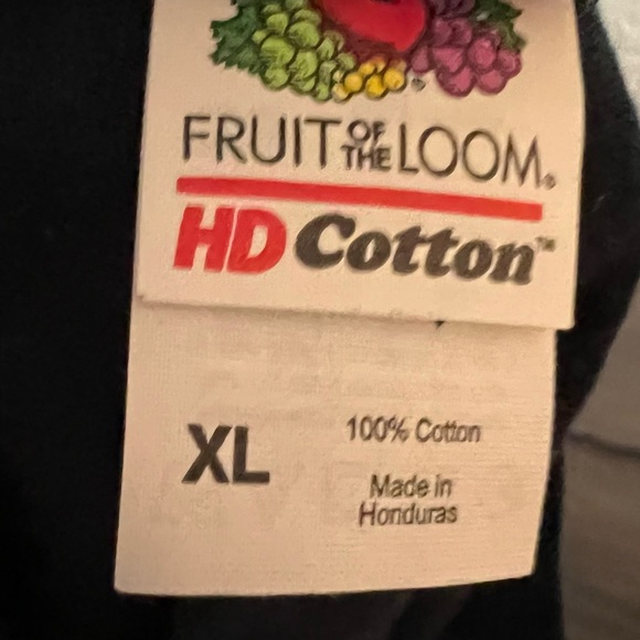Fruit of the Loom Black Tee with Red and White Design - Picture 3 of 3